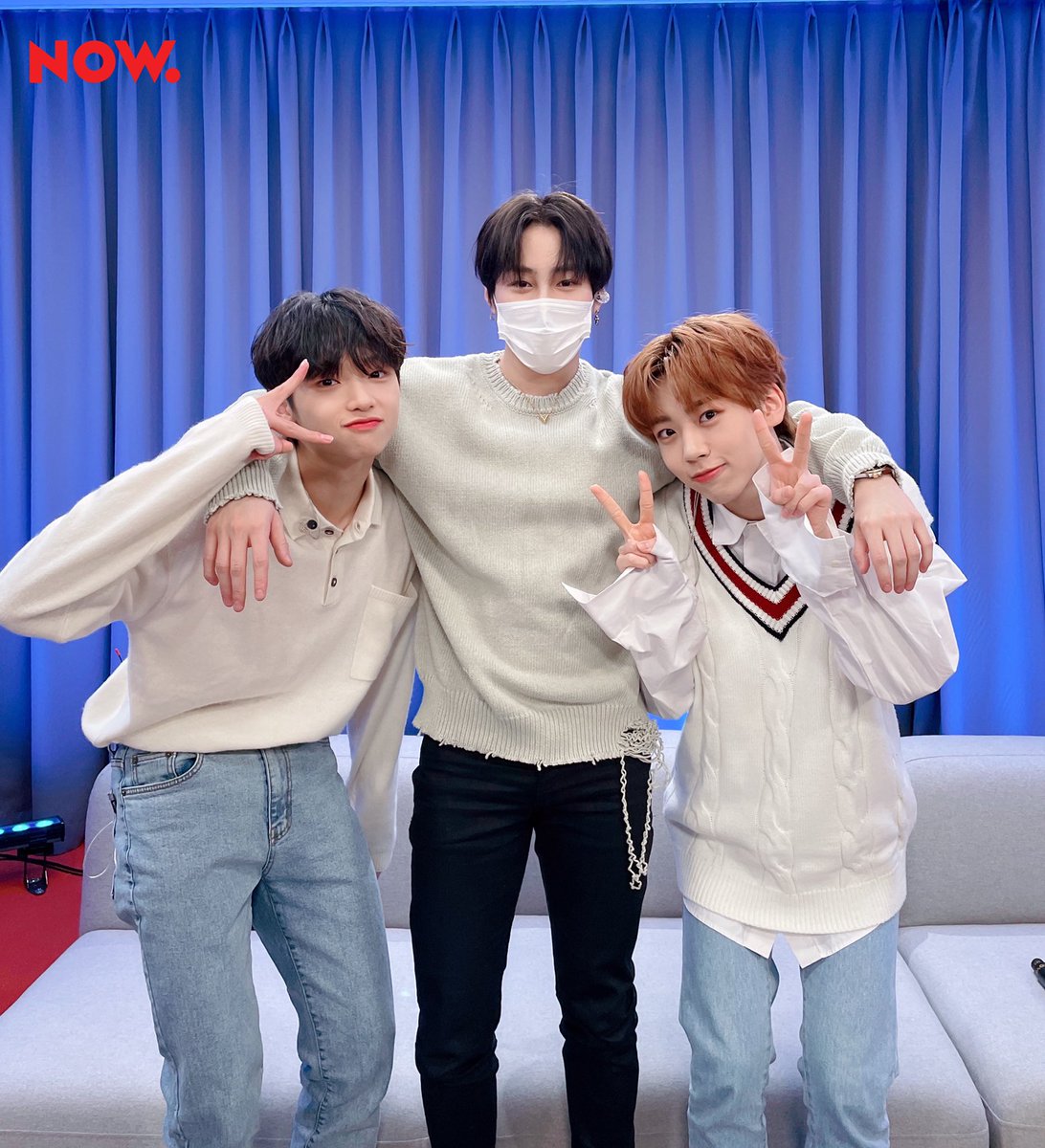 npop_zip's tweet photo. #심야아이돌 에 손잡고 나란히 입자앙~✌🏻현실친구❗️02즈 #동표 랑 #TOO #웅기 왔셍👏🏻 하고 싶은 거 많은~ 풋풋한 스무쨜들의 요즘 이야기와 티격태격 찐친 바이브👊🏻 그 모습이 그저 귀엽고 흐뭇했던 호스트 #하성운 형님☺️ 동표와 웅기의 2021 버킷리스트 박제해둡니다👋🏻 #동기_부여 #NOW온에어 https://t.co/eKMEzJn32s