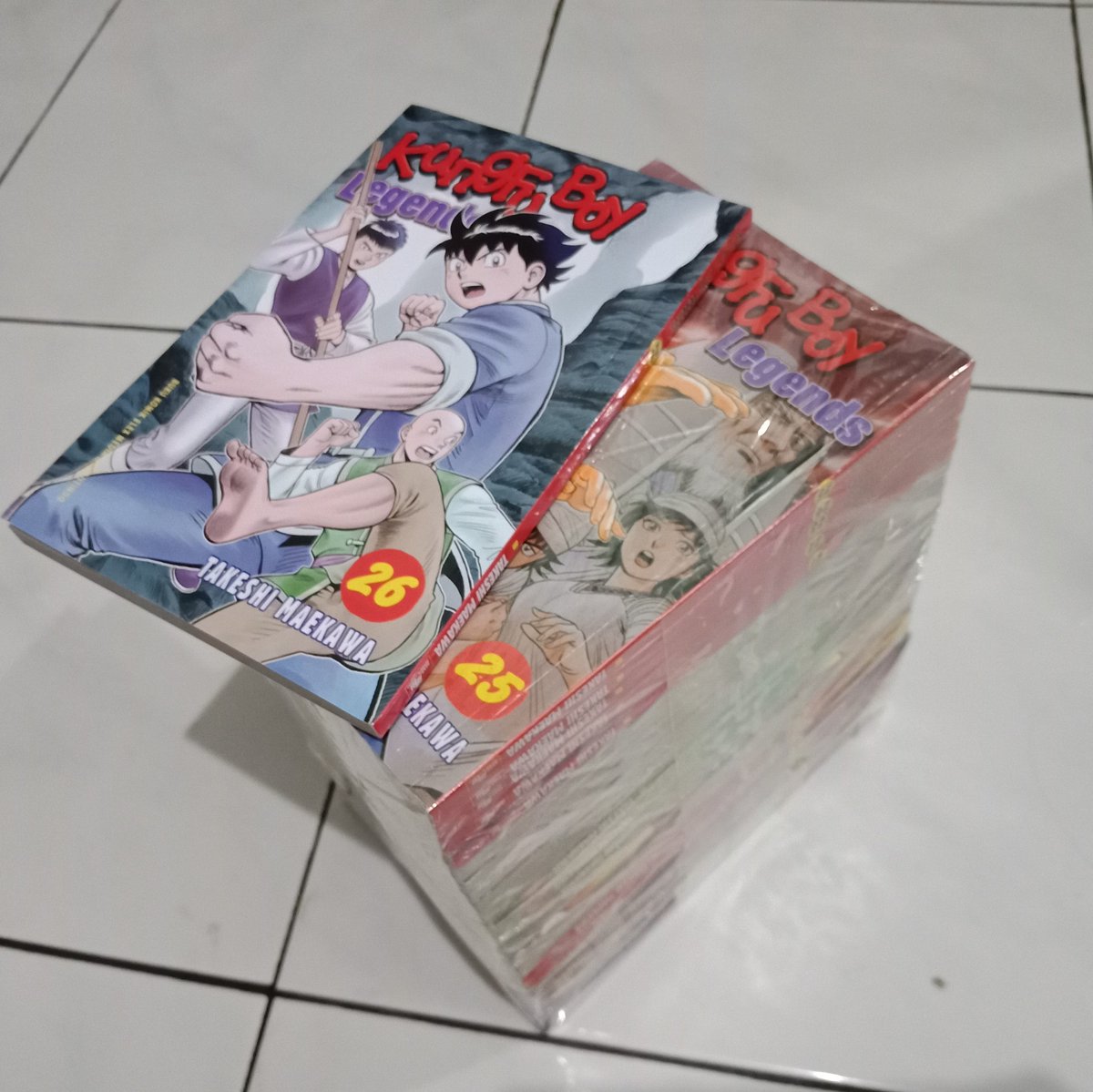 nadarakomik's tweet photo. Mulai upload dagangan 1-1...
.
Kungfu Boy Legend 1-26 lengkap, 10 buku kondisi segel, sisanya kolpri mulusss..
https://t.co/jEPP1QyNB6
https://t.co/kUHlpNWUJx
.
#kungfuboy #chinmi #kungfuboylegends #komik https://t.co/HXZwwHwvei