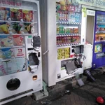 治安悪すぎない？近所の自販機がどれも荒らされていた!