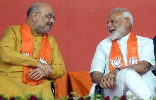 rajan_khinda's tweet photo. Now who is spreading this news that #PmModi and #AmitShah are #Gay who are super obsessed with each other!!
#TereHaathMeinMeraHaathHo 
#Hum2 #ModiAmit #Hamare2 #AdaniAmbani 
#ModiMurderingFarmers #ModiDestroyingFederalism #ModiKillingFarmers #modifascistagenda #Tractor2Twitter https://t.co/ayWgs0EDFk