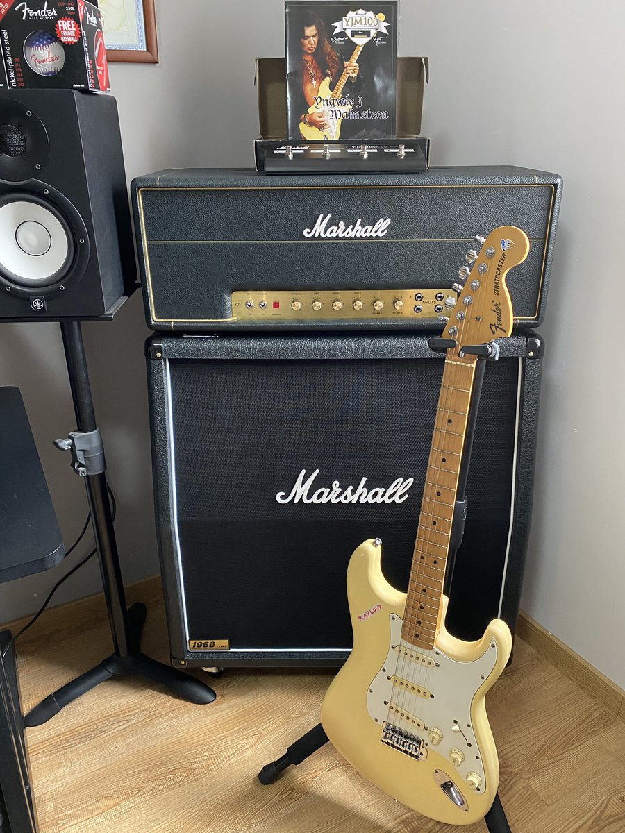 DODYJM308's tweet image. Yngwie J. Malmsteen Marshall YJM100 & Fender Guitar @OfficialYJM @Fender @marshallamps #yngwiemalmsteen #yngwie #fender #marshall