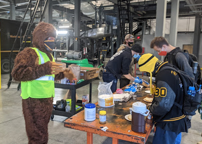 TravisHerbert5's tweet photo. Can you make a PB&amp;J with one hand to simulate an injury?  Great way to show how injuries change our daily lives.  Well done Utah Regional Twilight.  Safety Sasquatch wants to remind us safety should be seen @DesertMTUPSers  @waringlester @UTHub_BrianW @RubenSafetyDM @S_Redhair01 https://t.co/fTXR0IkUpg
