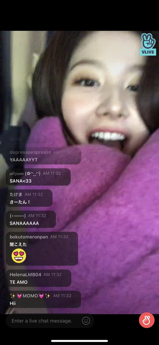 tzubarashi's tweet photo. That feel when you open vlive for the first time in a while because only Twice can make you feel normal in a scary world https://t.co/n9ZDgMeizF