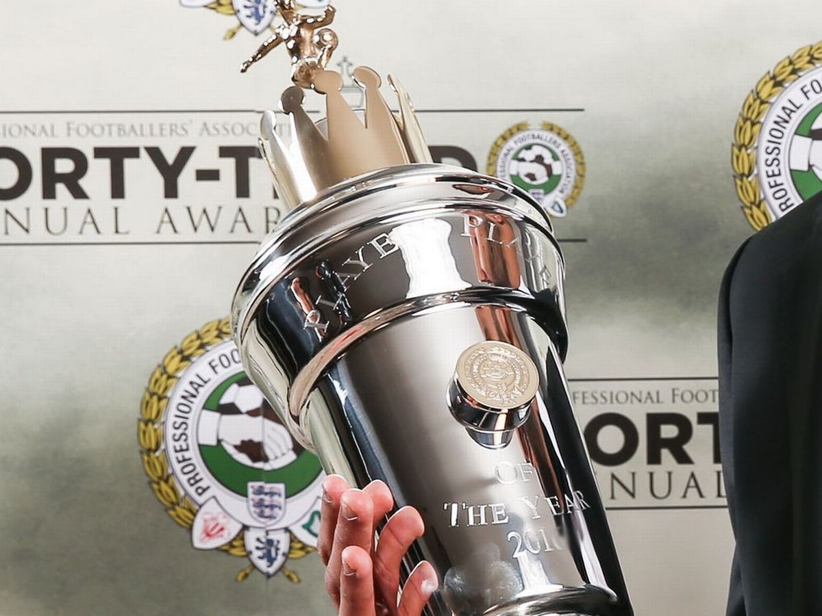 So by comparing the 2 seasons it looks like so far Dias could replicate that VVD season I'm not saying hes guaranteed to but he has a decent chance.If Dias does manage to win a couple of trophies he does stand a proper chance of winning similar individual awards