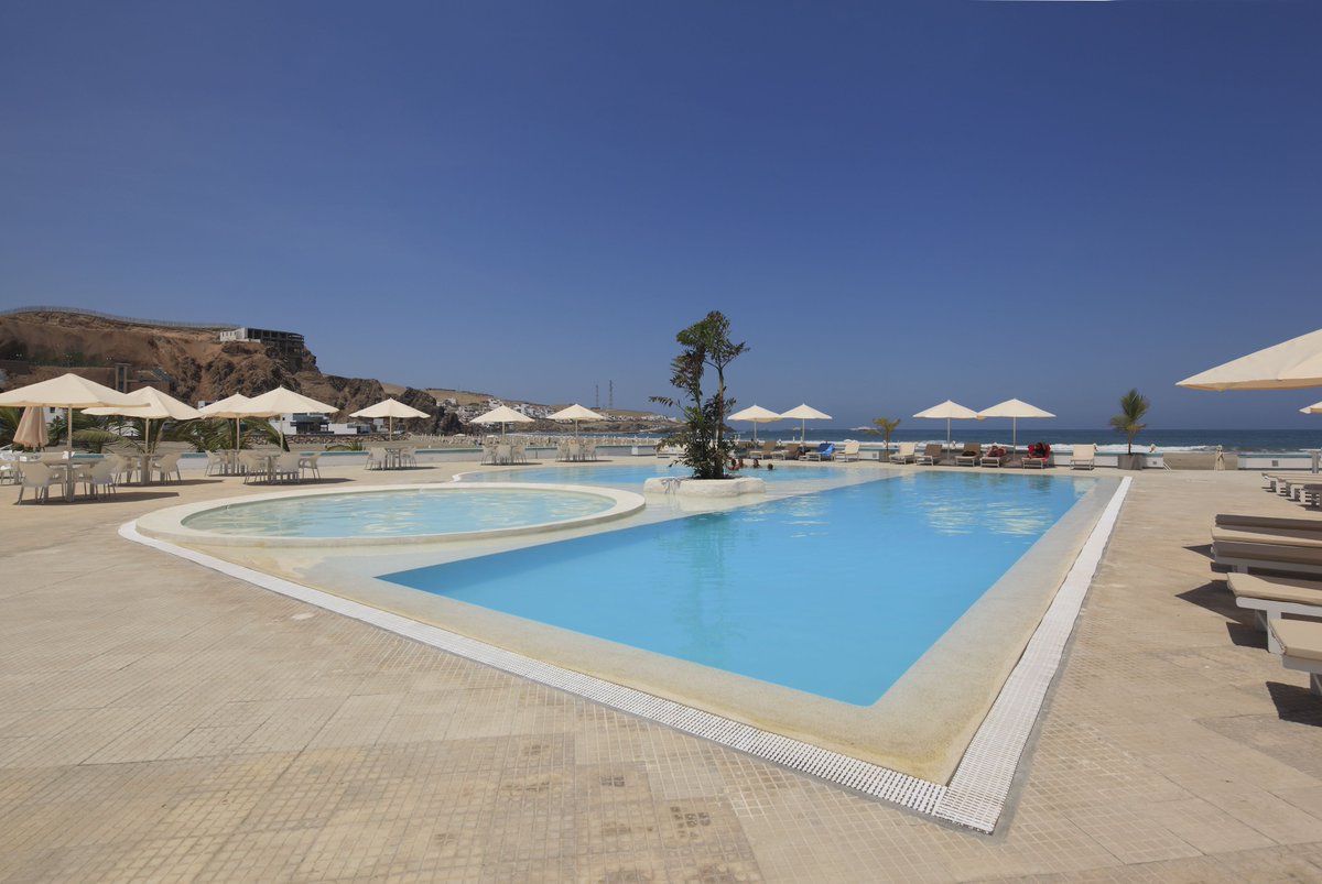 vertice_arqs's tweet photo. Proyecto para la junta de propietarios de la Playa Lomas del Mar, diseño y construcción de la nueva piscina para el verano 2012. #VérticeArquitectos #Remodelación #Piscina #Arquitectura 

https://t.co/lLLYJY0xVu https://t.co/dgbfkciwgH