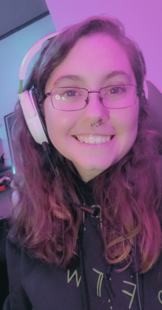 smiley_y_y's tweet photo. Streaming! Link in bio 💕 #twitch #twitchstream #twitchstreamer #stream #streamer #smallstream #smallstreamer #gamer #game #gamergirl #tinystream #tinystreamer #linkinbio #streaming https://t.co/xXMLCA8oxd