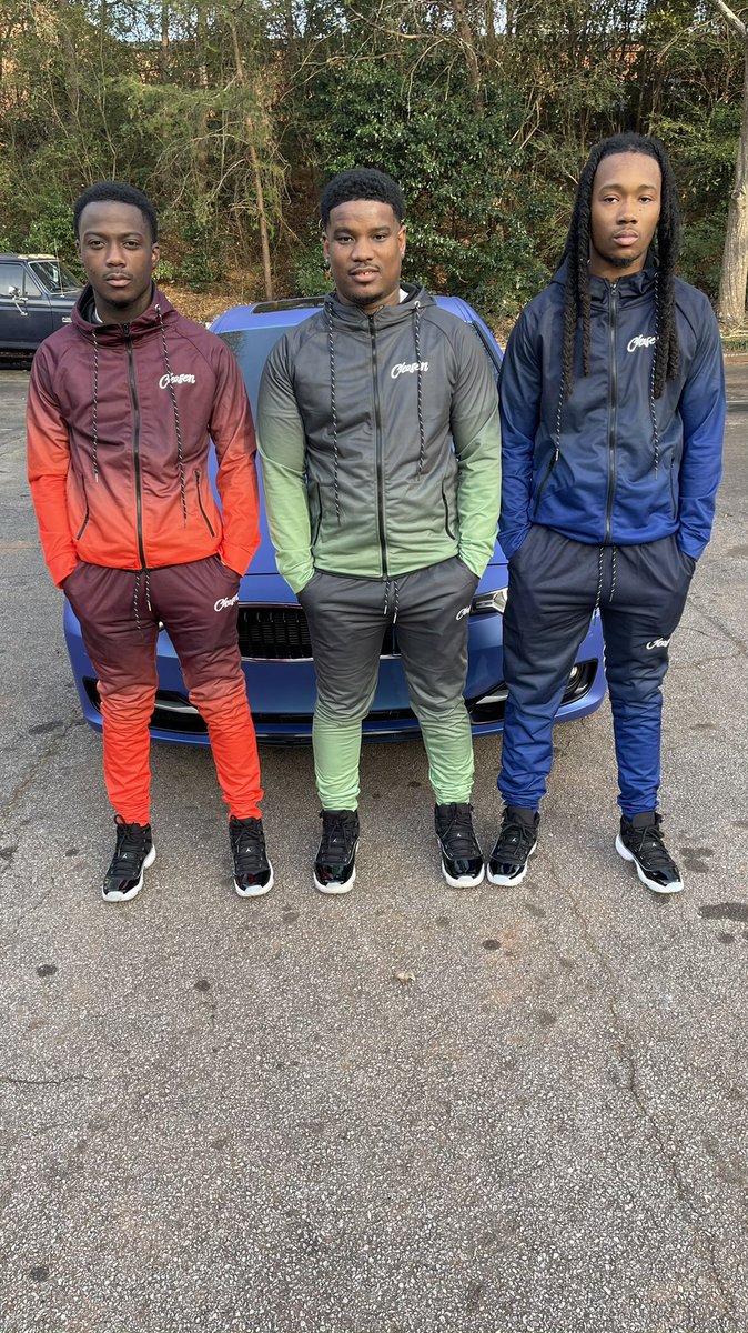 ThayThay1K's tweet photo. BIRTHDAY GIFT TO MYSELF‼️ 🚨🚨🔥THE WAIT IS OFFICIALLY OVER🔥🚨🚨
I HAVE OFFICIALLY RELEASED MY CLOTHING BRAND‼️ “CHOSEN”‼️ IM BLESSED TO BE ABLE TO DROP ON MY BIRTHDAY‼️ DM ME TO PURCHASE‼️ EVERYTHING IS FIRST COME FIRST SERVED‼️
Track Suits $60
T-Shirts $25 https://t.co/9CLeMDYdaK