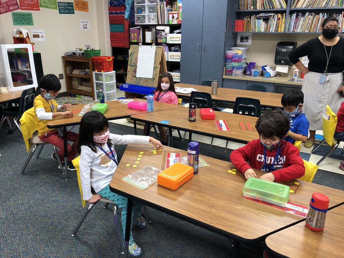 CarrieArthurTWE's tweet photo. When you misplace your fancy, card stock, laminated 10 frames, PreK students get to have 1 drawn on their table. I had forgotten how exciting this method is for students. And they totally rocked making #s up to 10! #smarties #DrawingOnTables #twehowl @TWEHowl https://t.co/Uvc3aqOlbY