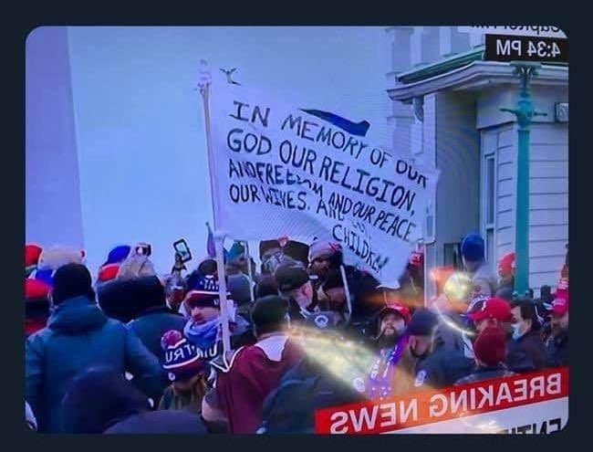 sierrabarefoot's tweet image. Church of Jesus Christ of Latter-Day Saints Twitter, now is your time to shine. All of us know each other anywho. What’s this person’s name? The no doxxing rule doesn’t apply to terrorists. #ldstwitter #mormontwitter #twitterstake #captainmoroni #titleofliberty