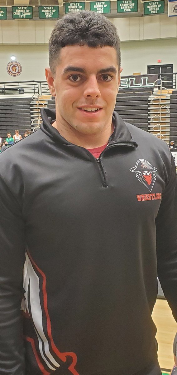 AlphaHSWrestle's tweet photo. Our Alpharetta Football Players Battling It Out On the Wrestling Mat! ☠🔥 @AlphaHSWrestle @AHSFootball @PerriVito @Jackfiorillo26 @jackoyola @DylanHannon7 https://t.co/feehXQVqyD
