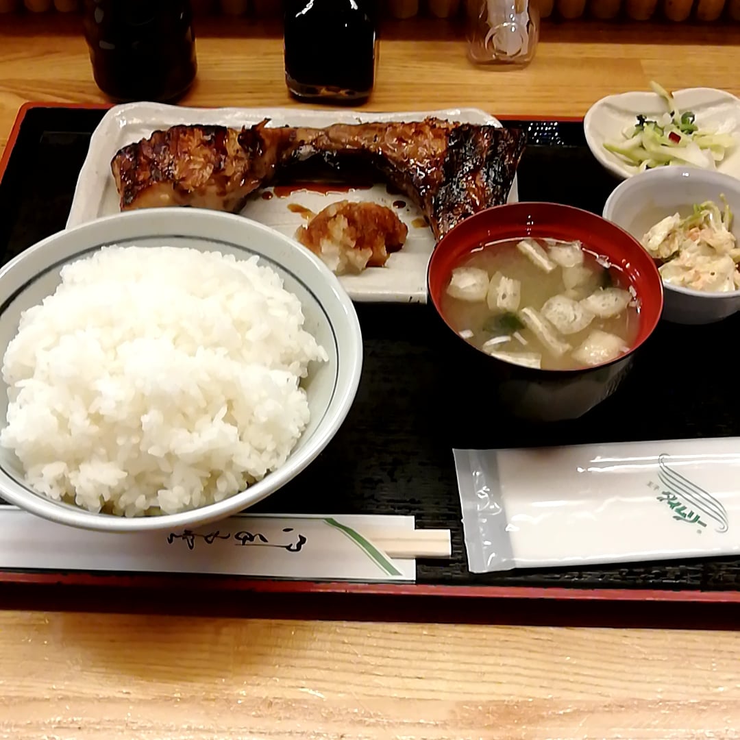 ぶり照り焼き定食