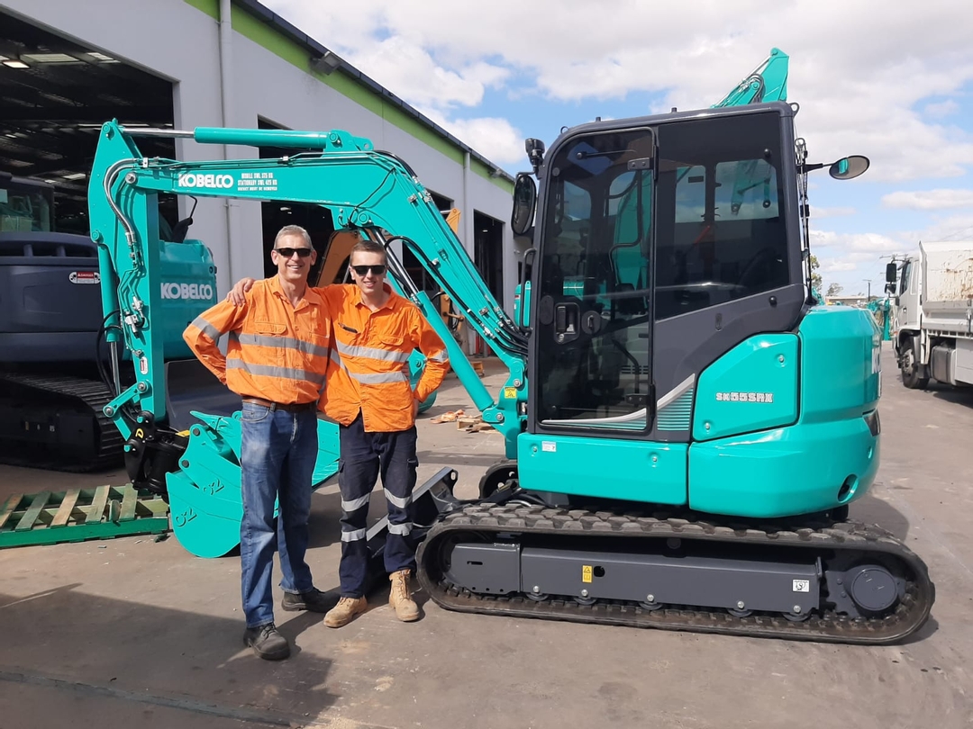 BVMachinery's tweet photo. The proud owners of a New SK55SRX-6 👌 👏 https://t.co/sZqr5DnHYY