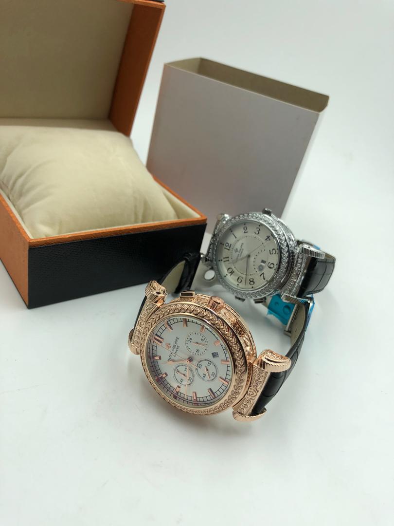 _karimah_o's tweet photo. It's a two-face Wristwatch, ladies and gentlemen.
.
.
Price: N18000

#laplacedesbijoux #Lagos #Nigeria #time #clock #watch #minute #timer #precision #deadline #business #number #luxury #countdown #antique #dontbelate #retro #wristwatch
#jewellery #fashion #stylish #photooftheday https://t.co/uv9QwVcG7J