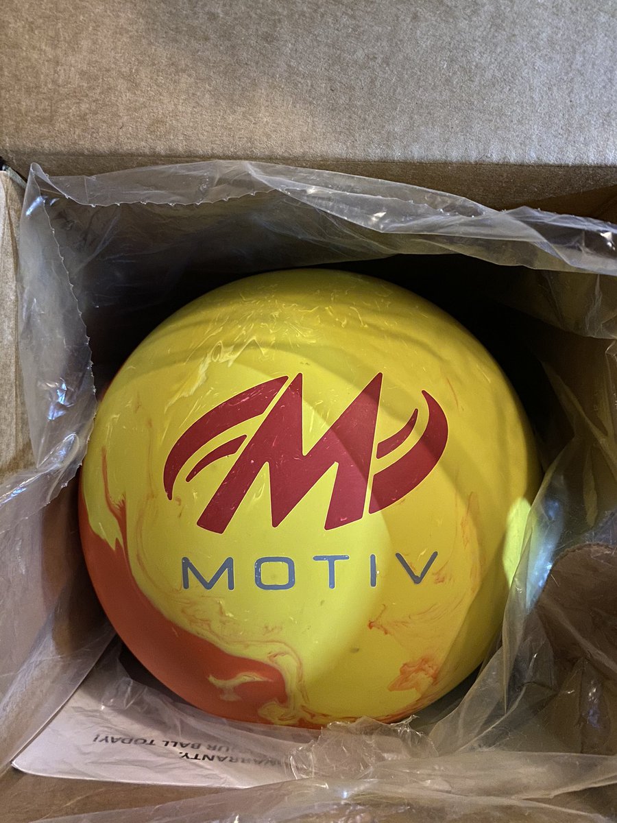 Scott_C300's tweet photo. I can’t wait to throw my new @motivbowling Forge Flare tomorrow. 
#MotivNation #ForgeFlare https://t.co/N1lq2ne3C2
