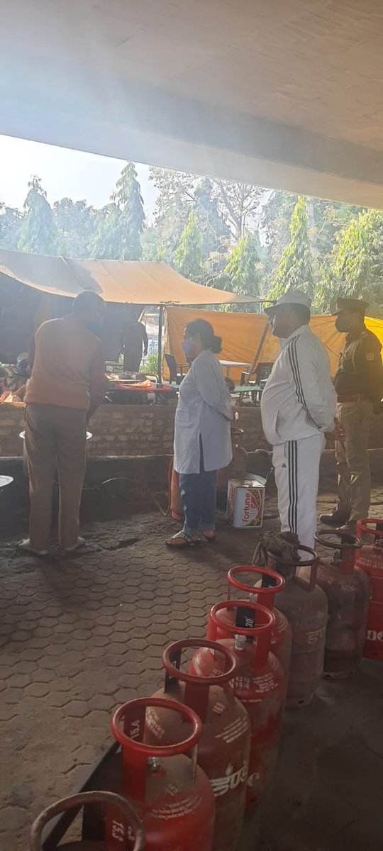 कल दिनाँक 06-01-2021को सेनानायक महोदया द्वारा  वाहिनी  के बी दल का निरीक्षण किया गया, जो फ्लड ड्यूटी संपादित कर रहा है। 
   महोदया द्वारा कोविड-19 व ठंड के मद्देनजर जवानों को आवश्यक दिशा-निर्देश दिए गए।
<a href="/adgpacup/">ADG PAC UP</a>
<a href="/amethipolice/">AMETHI POLICE</a> <a href="/CoPac/">CO 4th PAC PRJ</a>  <a href="/co23pacup/">23 BATTALION PAC MORADABAD</a> @