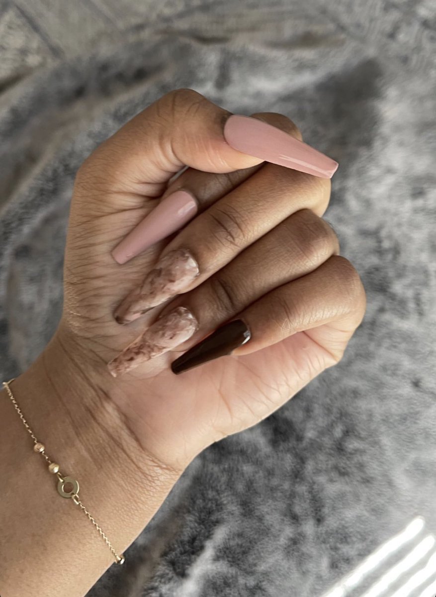 NailsbyLiyah's tweet photo. #pressonnails https://t.co/DiIZNWemEQ