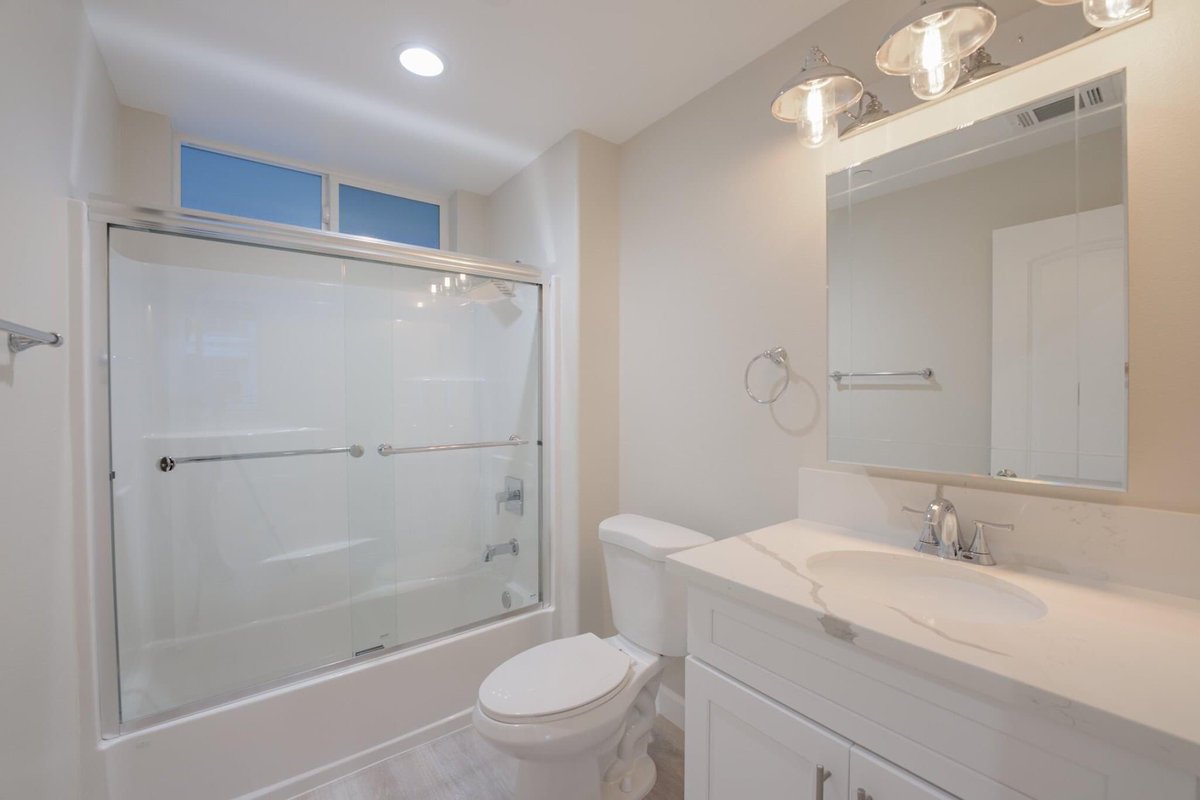 Greenfield_Apts's tweet photo. Completed in May 2020, #GreenfieldApartments #WestminsterCA offers upscale #apartments and #townhomes with spacious floor plans and high-end details. Apply today at https://t.co/HIfZ6FFYTD https://t.co/dhhiEawufJ