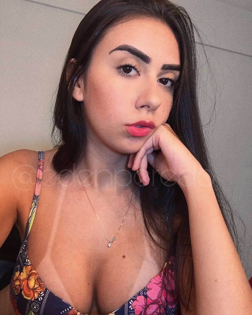 EdenPeredo's tweet photo. Se me antoja un beso tuyo. 😏

https://t.co/TK5f1mgKrJ https://t.co/sIJVoWm8uQ