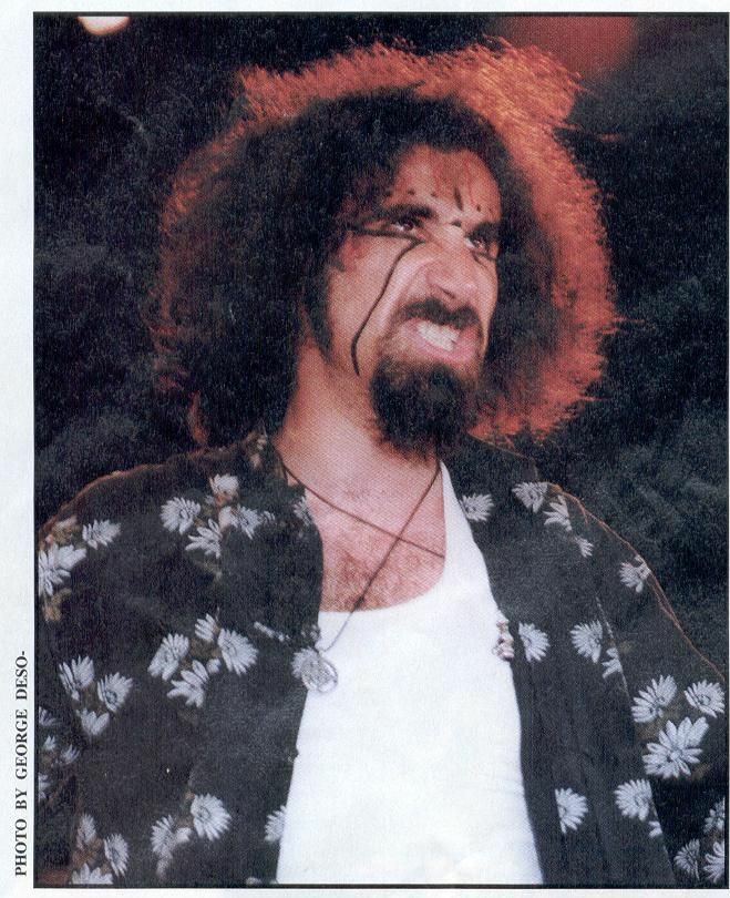 b20657420's tweet photo. Um tesão de homem chamado Serj Tankian https://t.co/VidcdaimUe