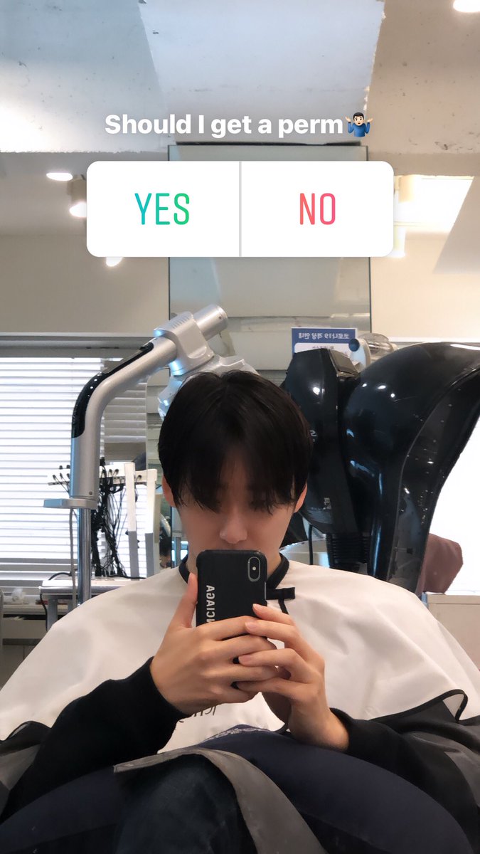 kevinwoo91's tweet photo. Should I get a perm🤷🏻‍♂️
파마할까말까 パーマしようか？
1 yes
2 no https://t.co/MfqUW7AUSP