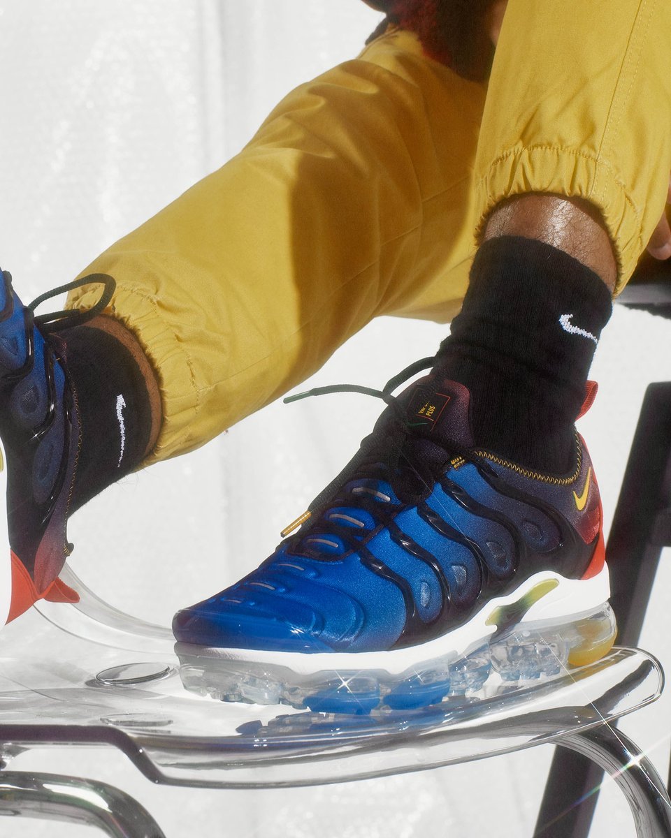 theallygreen's tweet photo. photographed by me for nike x footlocker 🤸🏾‍♀️ https://t.co/SfQJRW82Je