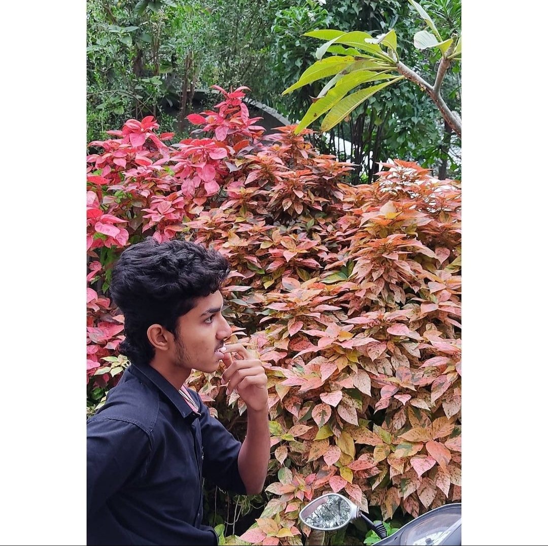 Mahamathi16's tweet photo. ʜᴀᴠɪɴɢ ᴀ ꜱᴏꜰᴛ ʜᴇᴀʀᴛ ɪɴ ᴀ ᴄʀᴜᴇʟ ᴡᴏʀʟᴅ ɪꜱ ɴᴏᴛ ᴡᴇᴀᴋɴᴇꜱꜱ,ɪᴛ ɪꜱ ᴀ ᴄᴏᴜʀᴀɢᴇ✨
#ᴍᴀᴛʜɪᴍᴀʜᴀ #happylyf❣️ #ʟᴏᴠᴇyᴏᴜʀꜱᴇʟꜰ https://t.co/wrjLcLf5Tr