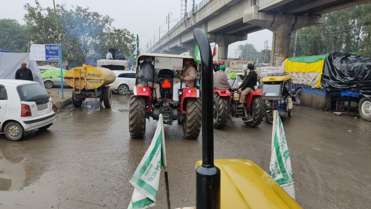 Tractor2twitr's tweet photo. Glimpses of #TractorMarchDelhi from Tikri border. https://t.co/ejyePju0t3