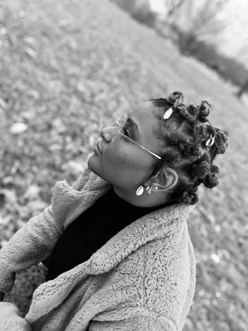 Here&rsquo;s a couple flics for ya 💛🌻 #flowerchild https://t.co/ujiAwiLTaL<a href="/tag/flowerchild"class="tags">#flowerchild</a>