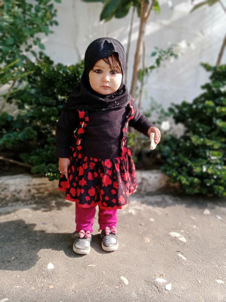 DrAsgharKhan12's tweet photo. @esbilgictr You are looking Gorgeous.
But I wanna share
Pakistani #Halima_Sultan.
My #World
My #Heart
Dear cutee sister #Samrakhan
#Mashallah https://t.co/pEbSpq8fJ6