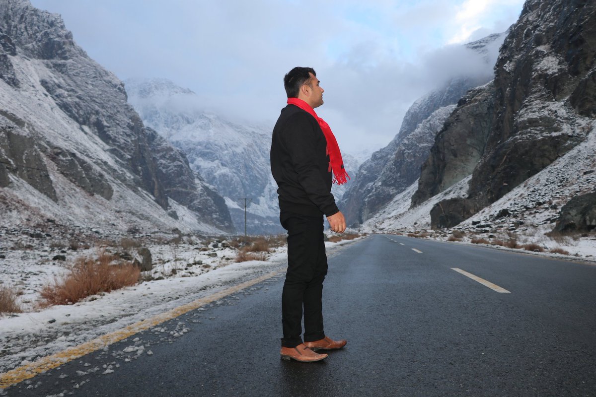 abbasgba's tweet photo. #Snow_Fall
#KKH_Almighty
#newyear https://t.co/HuNiNfB4yj