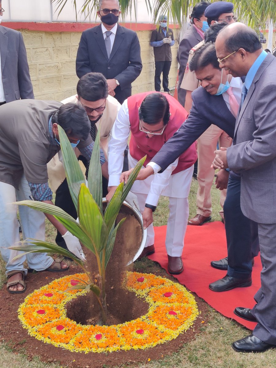 JoshiPralhad's tweet photo. Planted a tree on the  occasion of NALCO Foundation Day at NALCO Research &amp; Technology Centre in Bhubaneswar, Odisha. Emphasised on sustainable and environment-friendly mining. https://t.co/UllkBvw7Eh
