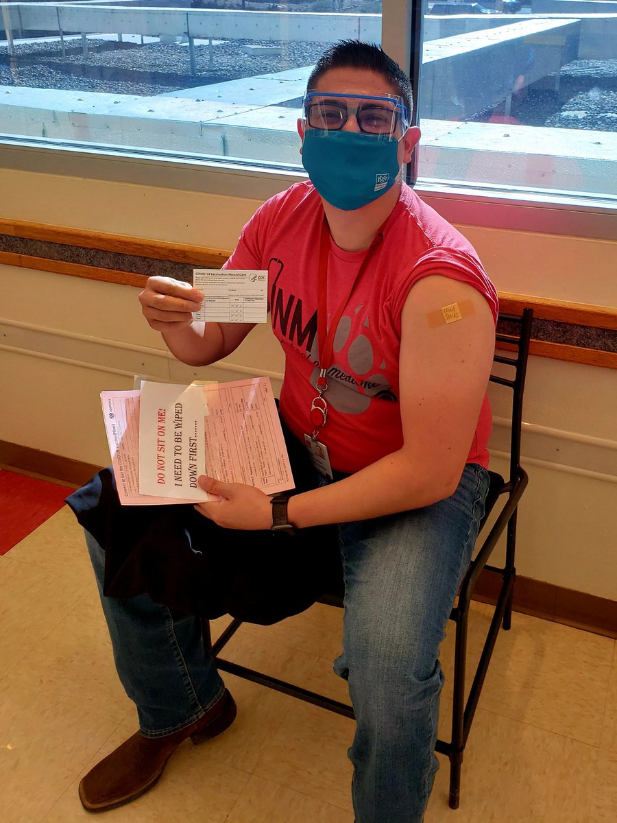 FerminPrieto7's tweet photo. Had to post because @davidhcmd took the photo #CovidVaccine #MedTwitter #OrthoTwitter #beatCovid19 https://t.co/egDBWXycPT