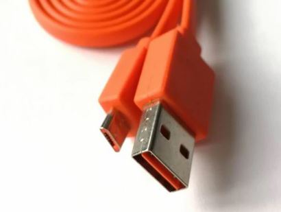 _zimmro_'s tweet photo. The best thing the last year brought is perhaps both-sided USB. https://t.co/lkj6OrmhoO