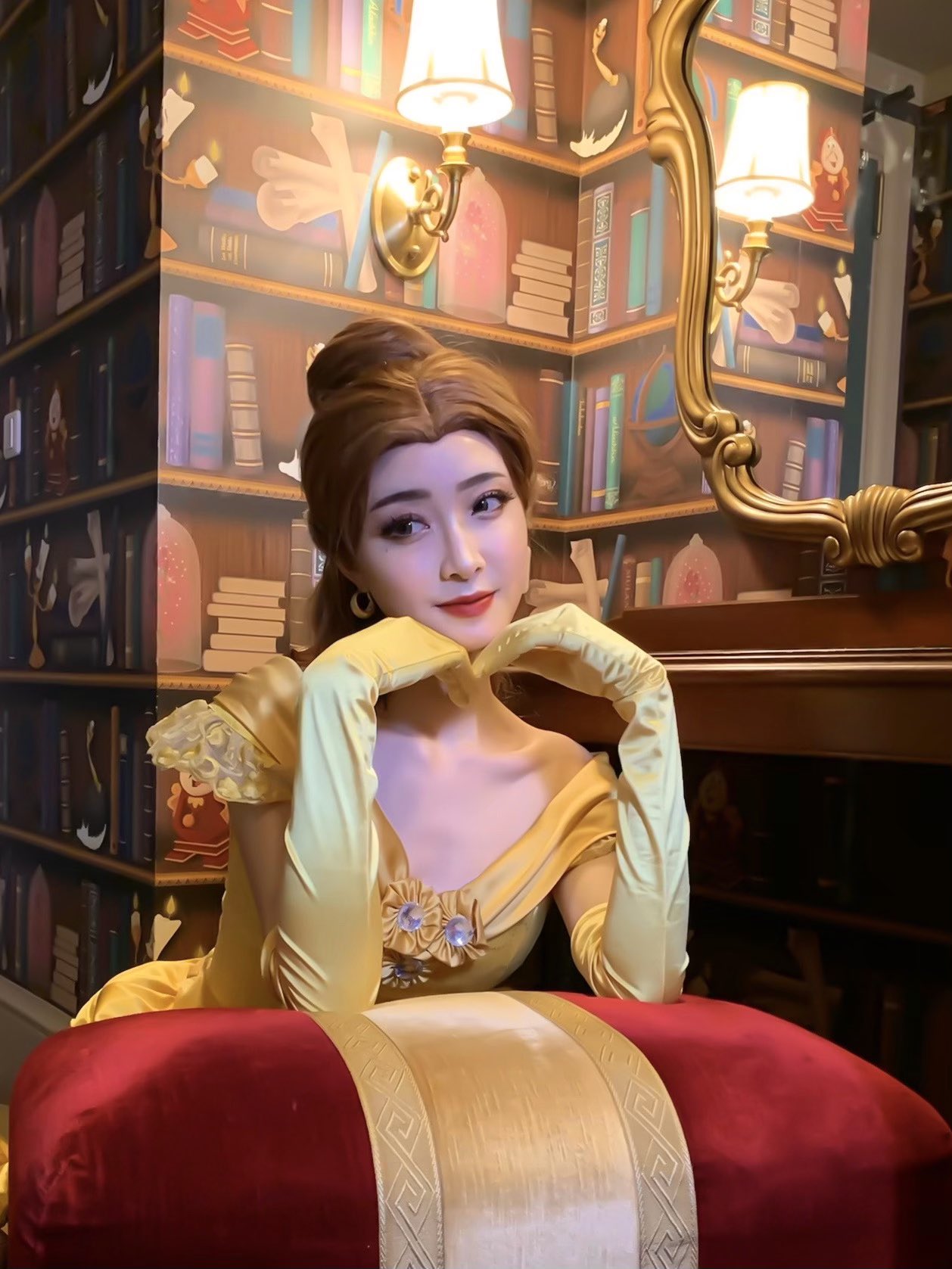 倉林麻衣 12月に泊まった美女と野獣ルームが素敵すぎた 今回も趣味のコスプレ 笑 美女と野獣 美女と野獣ルーム コスプレ ディズニーランドホテル T Co Smzvlquj0g Twitter