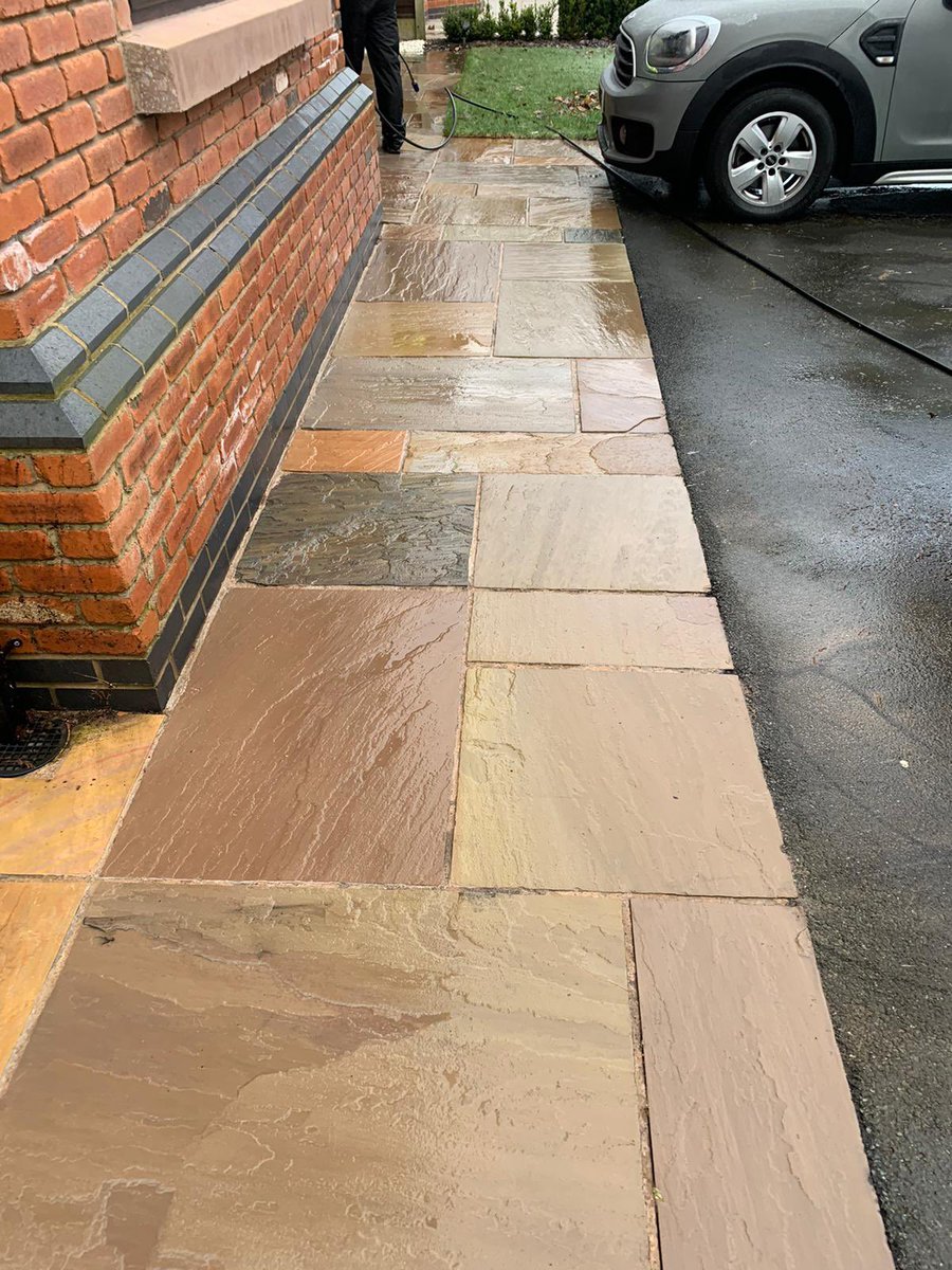 no1windowclean's tweet photo. Jetwashing can still be carried out in the frosty weather, infact it’s probably the time of year it’s needed most.

If you would like a quote to have any of your paths, patios or driveways jetwashed call or message us on 
📞 01704863424
📱 07789300225
https://t.co/C1MFGaSZvf https://t.co/CutsMDIIv8
