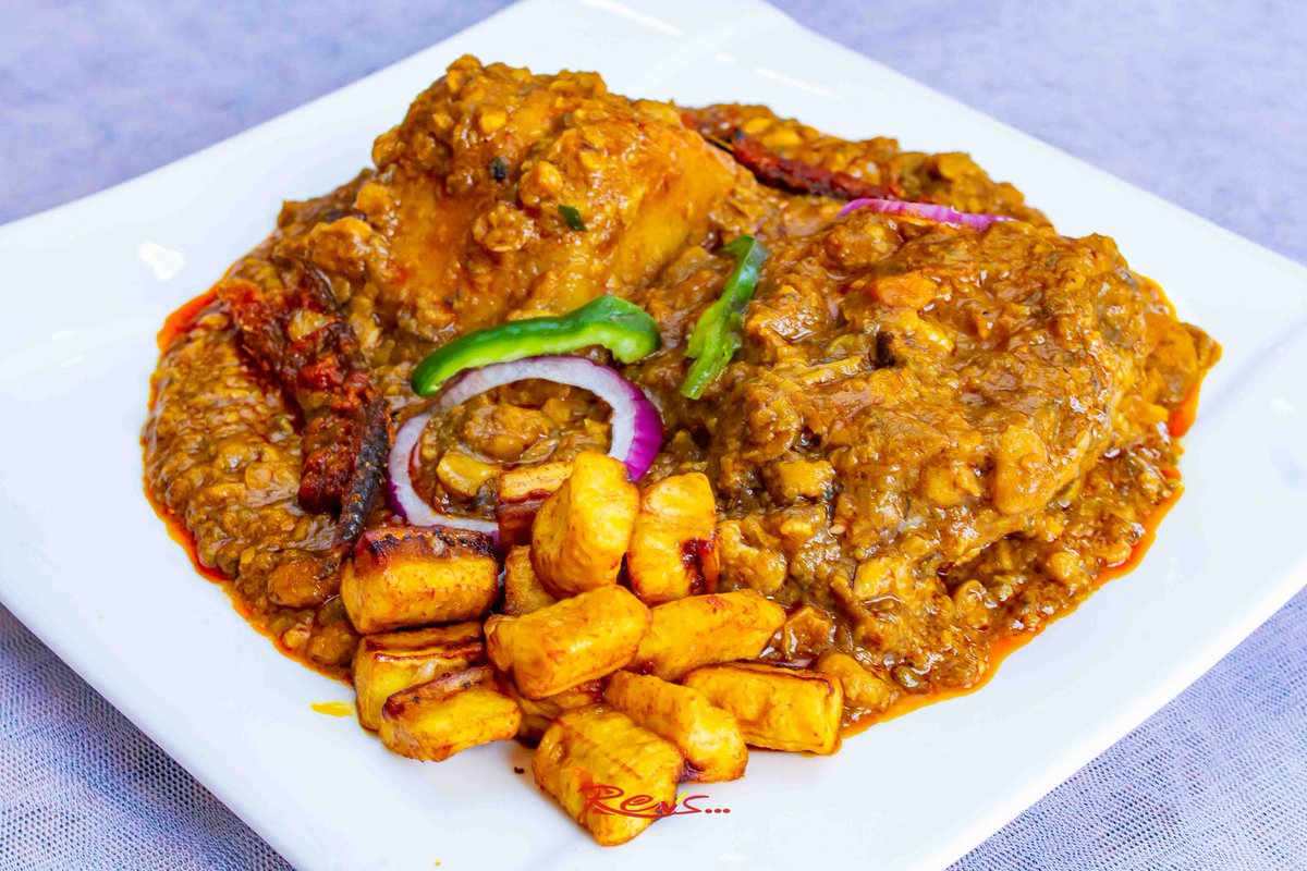FastRevs's tweet photo. When is the perfect time to have lunch??? 

Meanwhile this plate of goodness for #600. Call 07025752950 to place your order... 

#lunnchideas
#mealgoals 
#RevsYourHeart 
#Accountability #1776Again #5amwritersclub https://t.co/rTkBFU889L