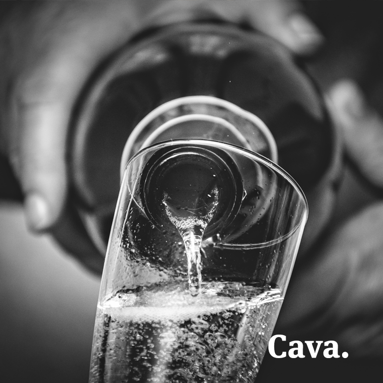 NGOWineCourseCA's tweet photo. Cava is a famous Spanish sparkling wine; made using the Champenoise or traditional method. A high-quality label; "paraje Calificado" it’s produced with grapes from a single parcel &amp; has specific edaphic &amp; microclimatic conditions, &amp; production &amp; ageing methods ensuring quality. https://t.co/oVcbMJmssR
