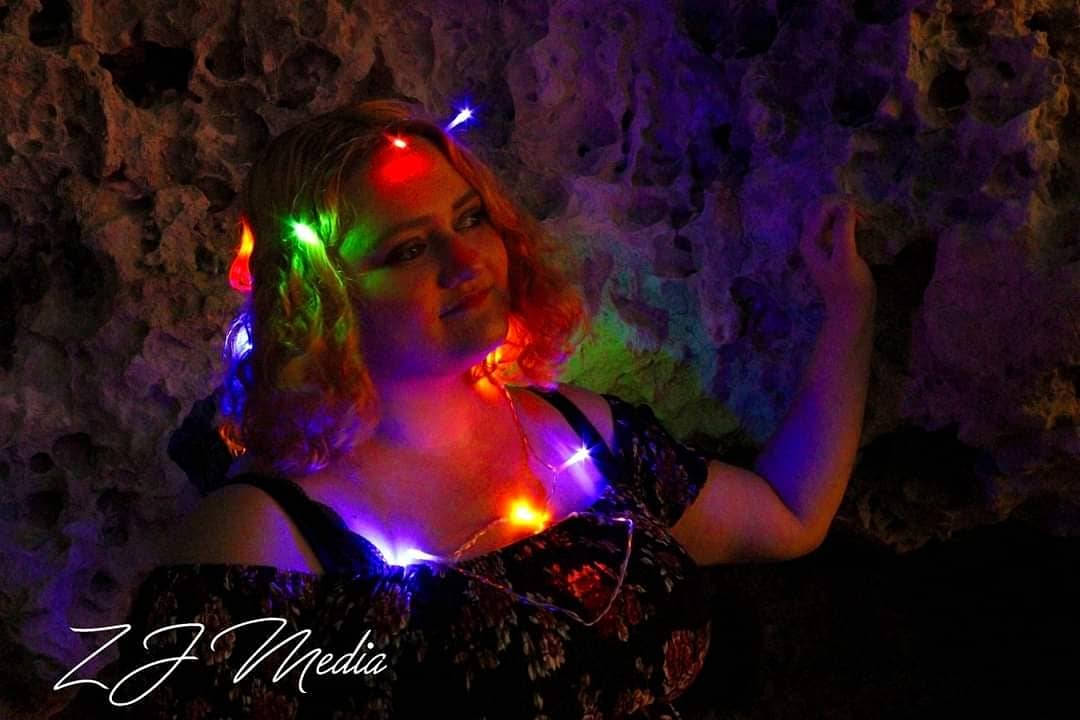 ZJ_Media's tweet photo. Taking photos at the beach is so much fun! Check out these photos of Vinnie Rose Music.

#photos #beach #sunset #photoshoot #musician https://t.co/mMJleYmXi8