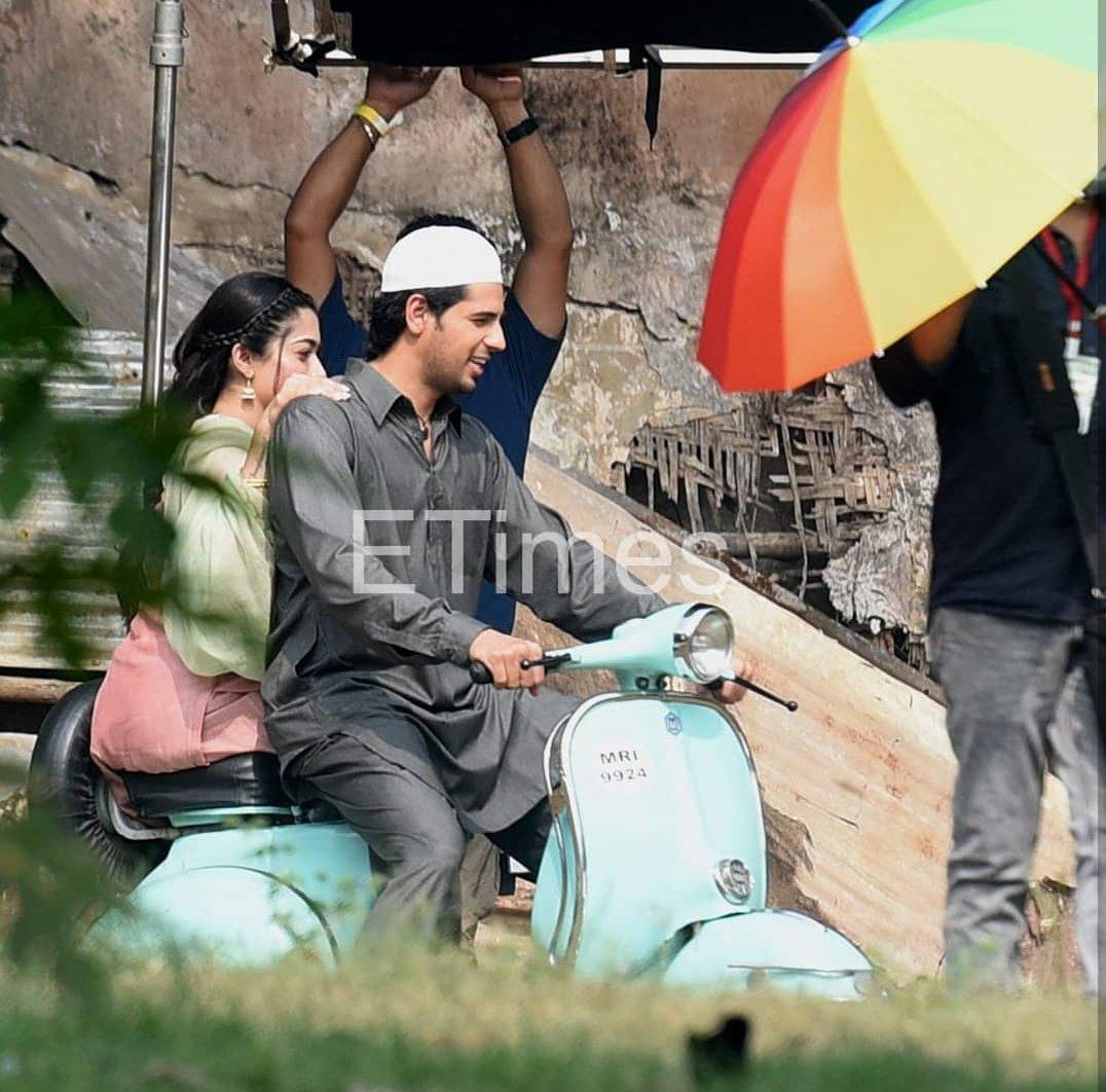 RmoeOfficial's tweet photo. Mission Majnu Shoots Started Now.!! ❤️
Latest Location Pics :)

#SidharthMalhotra  #RashmikaMandanna 
@iamRashmika || @RmoeOfficial https://t.co/r8AiV3RpGM