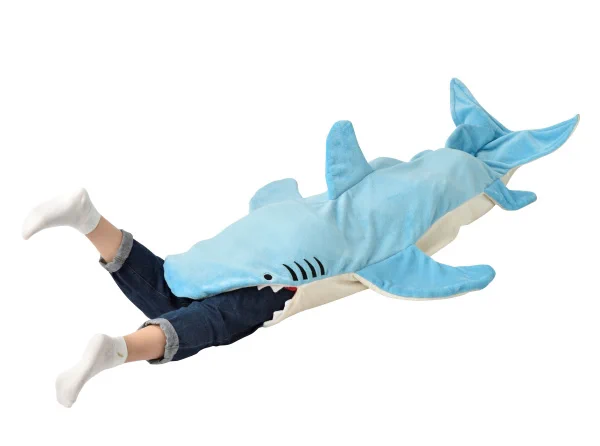サメに飲み込まれたような気分になれる！？マーメイドブランケットが登場！！