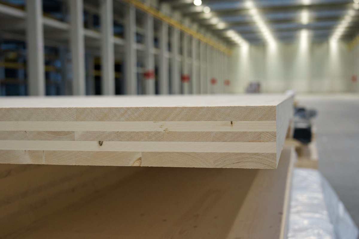 Bouwersvuist tegen CO2-berekening duurzame materialen zwelt aan! Ook Lister schaart zich bij de roep om het milieuvoordeel van duurzame materialen zwaarder mee te laten wegen in de MPG, de norm voor milieuvriendelijk bouwen.
 
#timeforchange #CLT #houtbouw #Parisproof