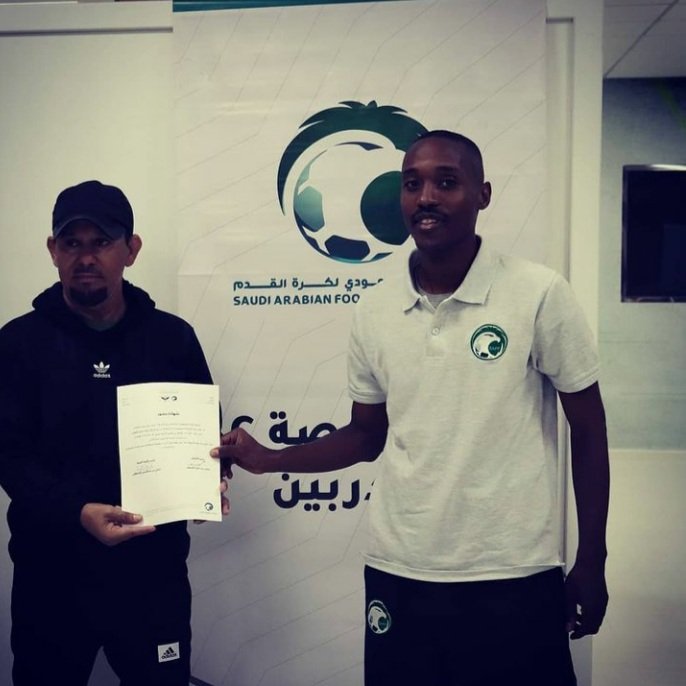 Rajjab_70's tweet image. @almalak32583323 @AlFaisaly @aldhayan1417 @Banimalk2016 @saudiFF @ALALMEE2000 @Sudair_club @Jahfali70 @Qurei_malik @News_ofBaniMa @masadahh @najoom_academic 
الحمدلله تم حصولي على الرخصة الآسيوية للمدربين C وان شاء الله بداية مسيره في عالم التدريب شكرا لكل من استفدت منه في السابق