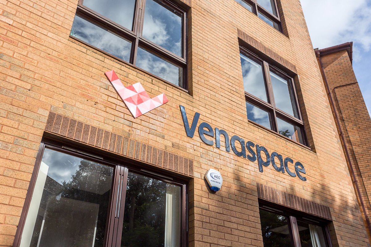 Venaspace's tweet photo. Brand new boutique style offices coming to Venator House...watch this space!
#office #officedecor #coworking #meetingroomhire #meetingroom #officespace #officelovin #cooloffice #exeter #bournemouth #venaspace #officelife #coworkinglife #coworkers #officespaceavailable https://t.co/jzH7lxmZRn