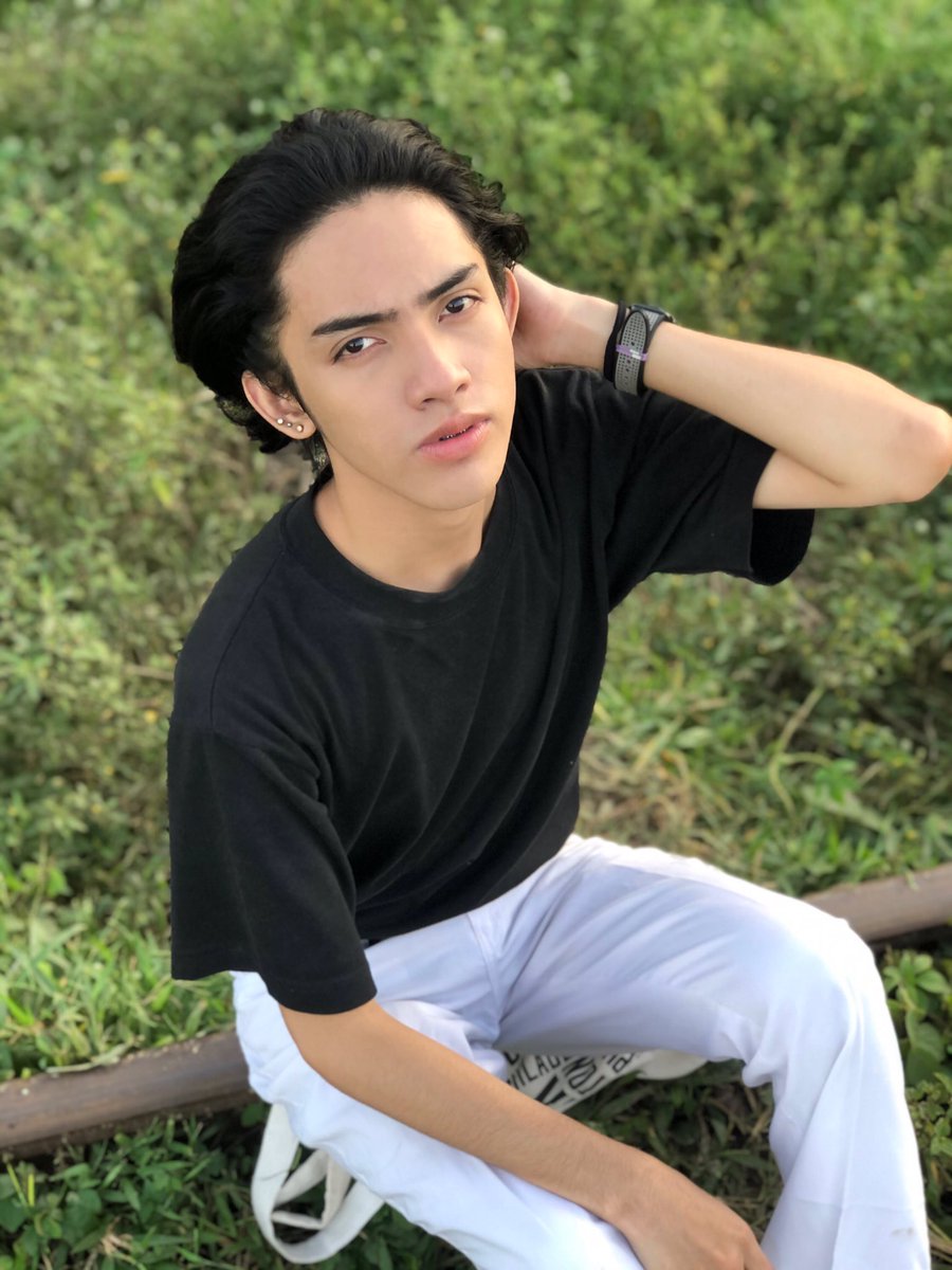 KiingRyaan's tweet photo. Lf: katitigan 🥺👉🏻👈🏻 https://t.co/yU2VnfQ8Tm