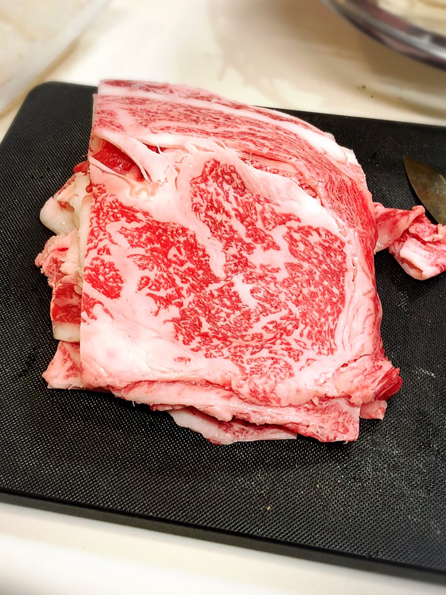 七草粥で胃を休める しゃらくせェ 肉を食べるんじゃぁ 海老野まよのイラスト