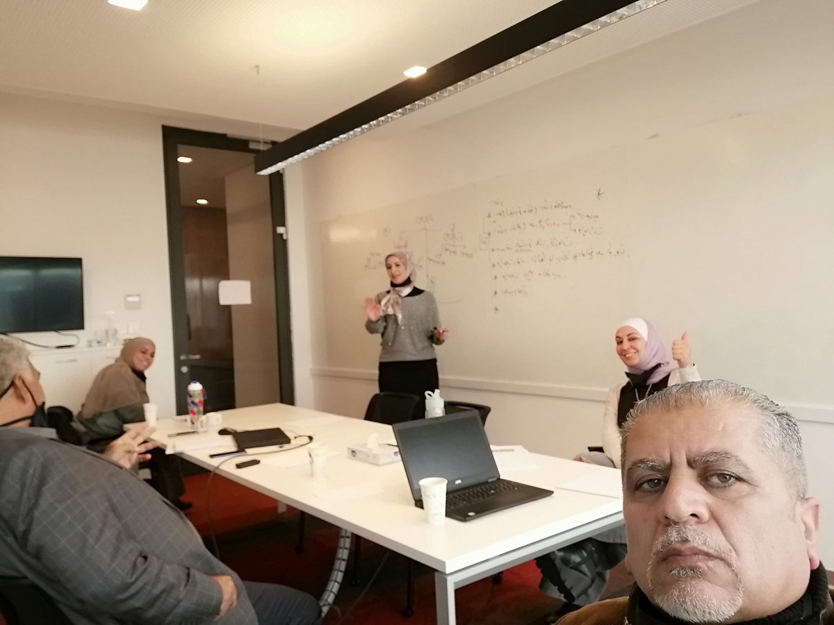 kamallahlouh's tweet photo. اجتماع فريق القيادة لمناقشة خطة العمل  للعام ٢٠٢١ و بعض المقترحات الطموحة
@oobeidat @HalaMTaher @AShamlawi @emanzghoul @TahaniAwad5 @ferasalomari @kamallahlouh @QRTAJO https://t.co/vZIU8ISfSh