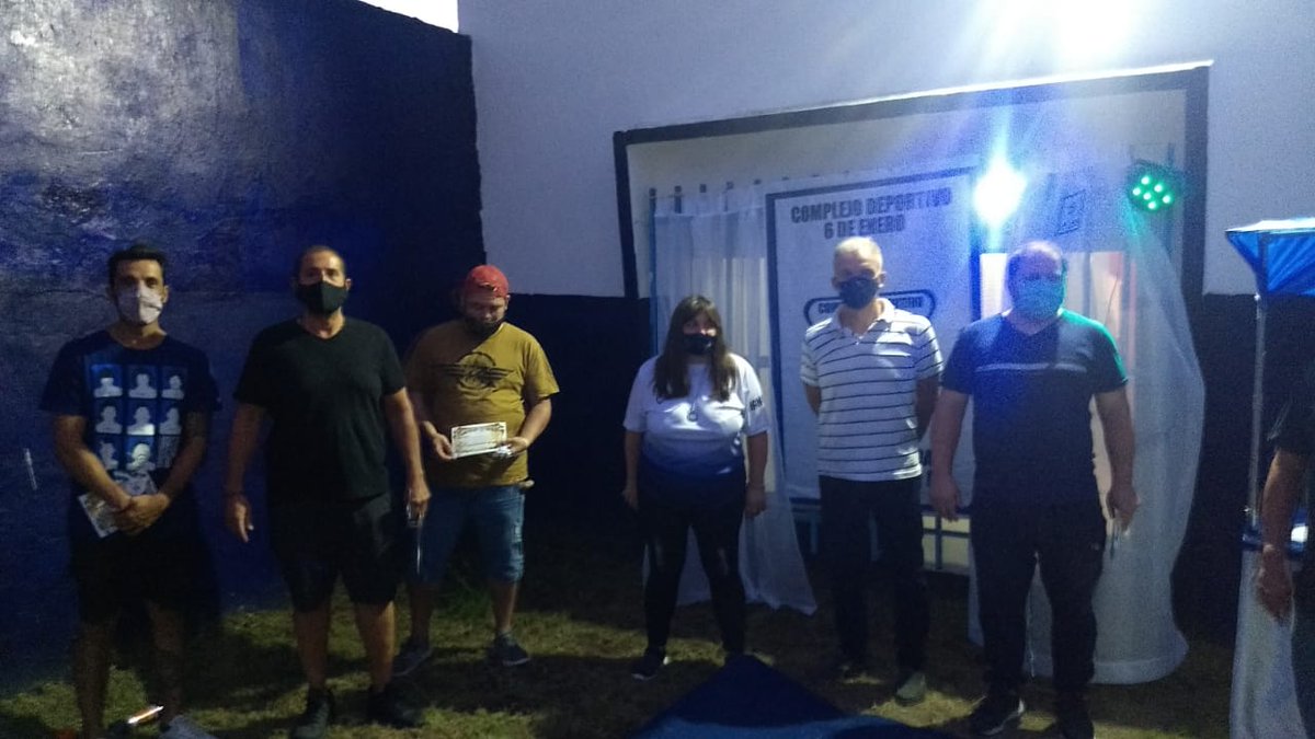 SilviaCocca1's tweet photo. Se  agradece la  presencia  de  los clubes Amigos Club Atte   Club Portela   Club olimpo
Club  spirtivo  Alsina  como  tambien la  presencia  Presidente Martin Sabio  de  la union de Clubes  de Barrio de  lanus  y el sr  juan Pablo  Ragonese
  GCIAS !!! 🍾🥂🎂🔵⚪🔵 https://t.co/FNuff6gh0j