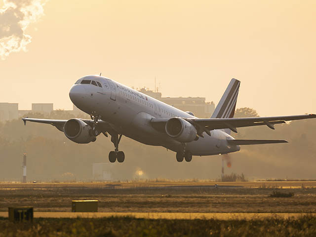 KEVELAIR's tweet photo. Air France : le moyen-courrier va revenir aux capacités d’avant les fêtes https://t.co/hrTwCK1d8p #Actualité #Perspective https://t.co/N8obAYt80E