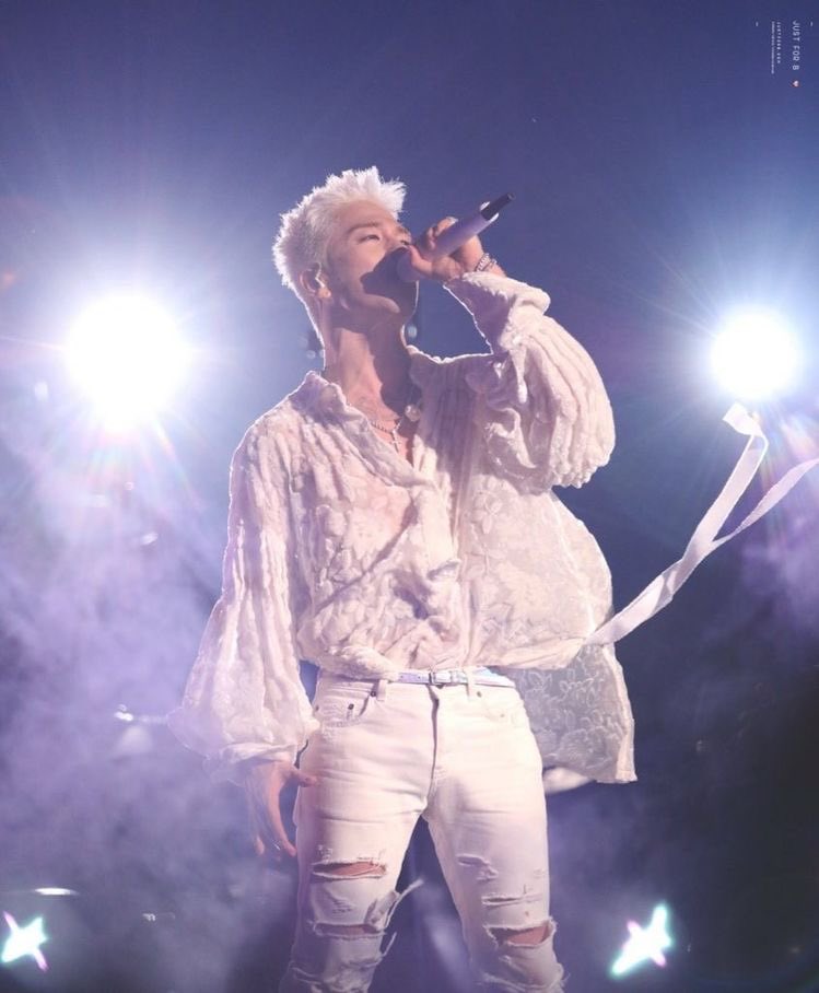 ~thread~𝓣𝓱𝓲𝓼 𝓬𝓻𝓸𝔀𝓷 𝓸𝓷 𝓽𝓱𝓲𝓼 𝓣𝓪𝓮𝔂𝓪𝓷𝓰