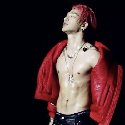 ~thread~𝓣𝓱𝓲𝓼 𝓬𝓻𝓸𝔀𝓷 𝓸𝓷 𝓽𝓱𝓲𝓼 𝓣𝓪𝓮𝔂𝓪𝓷𝓰